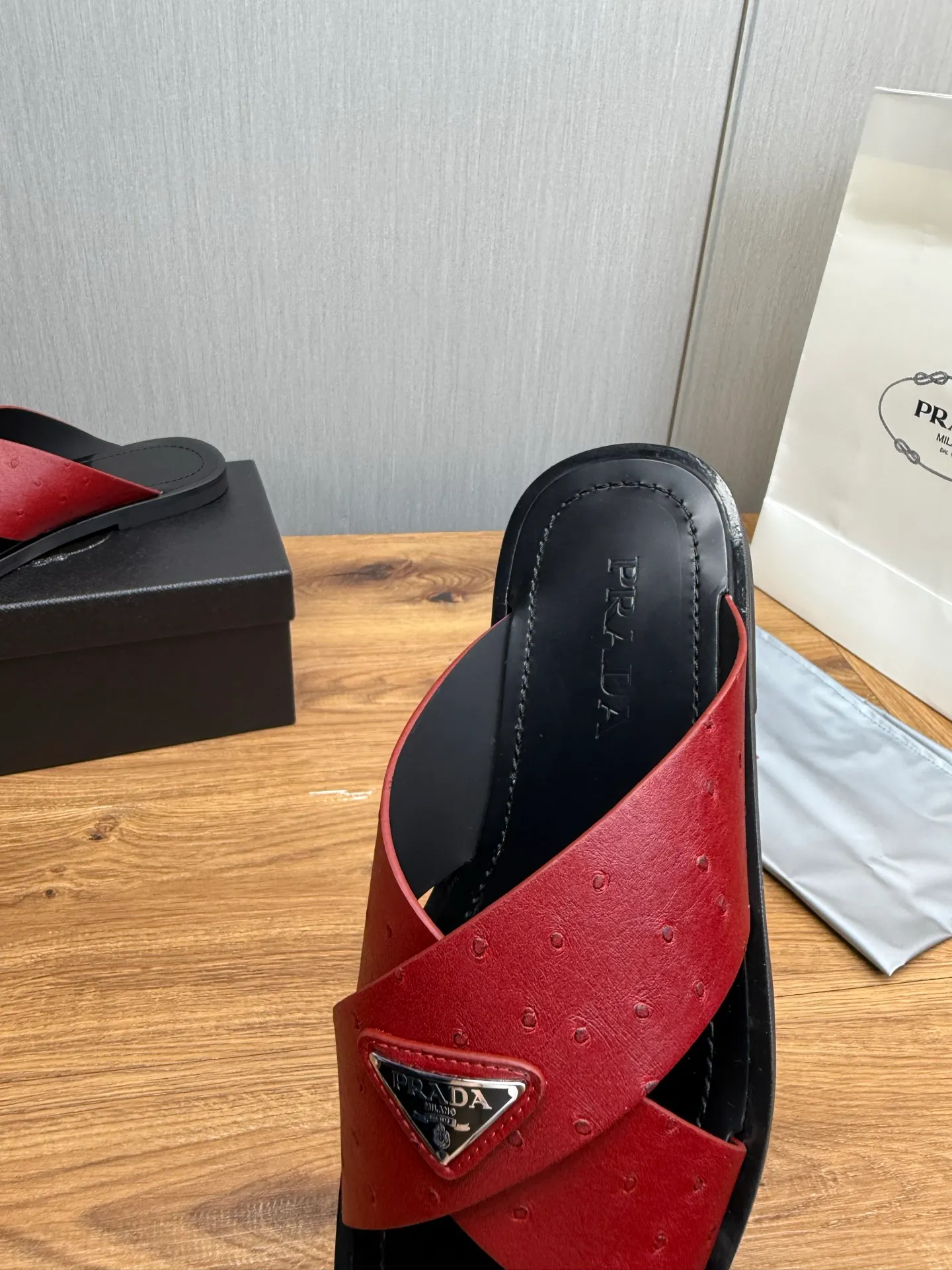 Factory price 340💰 ＰＲＡＤＡPrada - popular men's slippers hot sale 🔥 🩴Official website one to one production 38-45 sizes 45 46 🉑️Customized!